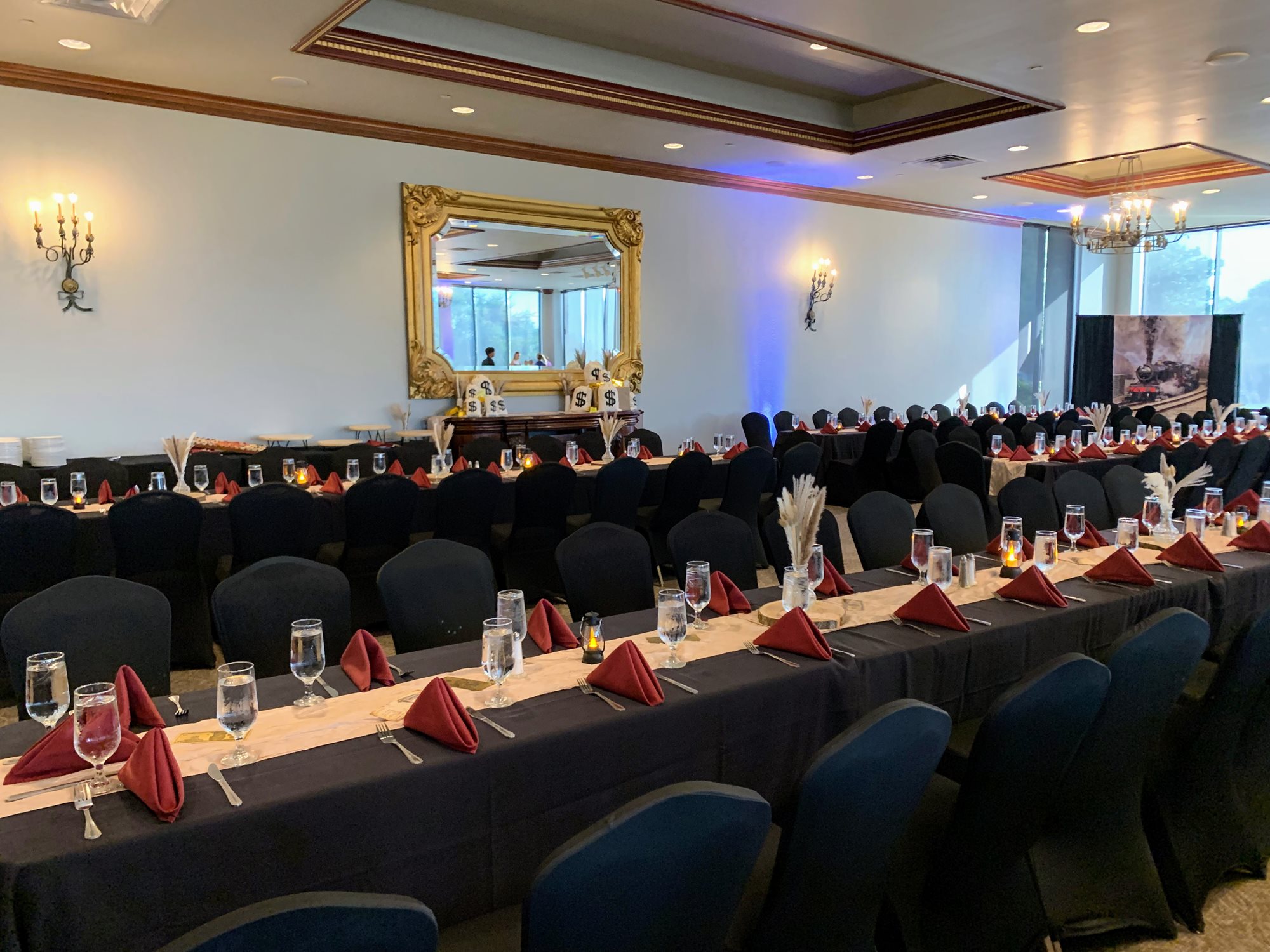 Ballroom 18